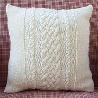 Woolly Chic Pembrokeshire Cable Cushion Kit