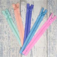Living in Loveliness 8" Set of 5 x Zips Mixed, Pastel
