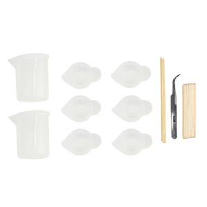 Tool Kit: Tweezers, skewers, lollypop sticks, 2 x 100ml silicone jugs, 6 x silicone pourers 