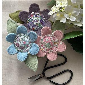 Sallieann Quilts Flower Pincushion Instructions
