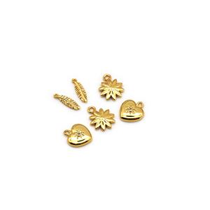 Gold Plated Base Metal Mix Charms  Inc. 2x Feathers, 2x Daisys, 2x Hearts Approx 14mm (6pk)