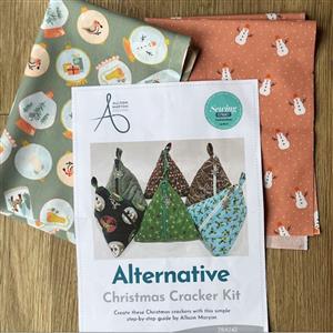 Allison Maryon's Snow Globes Alternative Crackers Kit: Instructions, Fabric, Zips & Charms 8pcs)