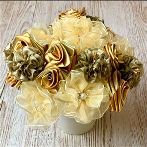Ribbonly Gold Bouquet
