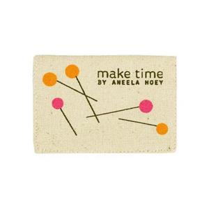 Moda Make Time Small Needlecase Pins