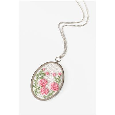 Oval Embroidery Pendant, 3.6x5cm