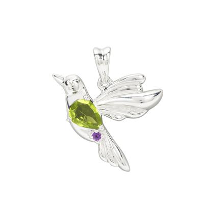 Spring At Chestnut Close By Mark Smith: 925 Sterling Silver Chaffinch (D-24mm W-18mm) With 0.72cts Peridot & Amethyst Charm