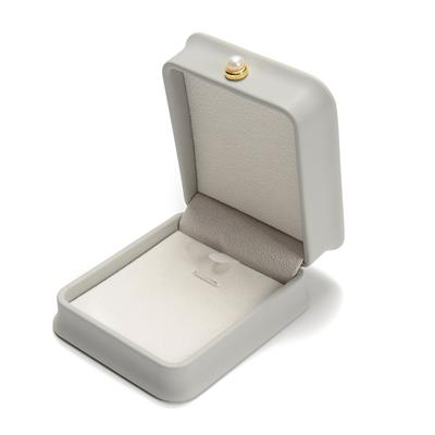 Silver Pendant Box with White Freshwater Pearl Button 